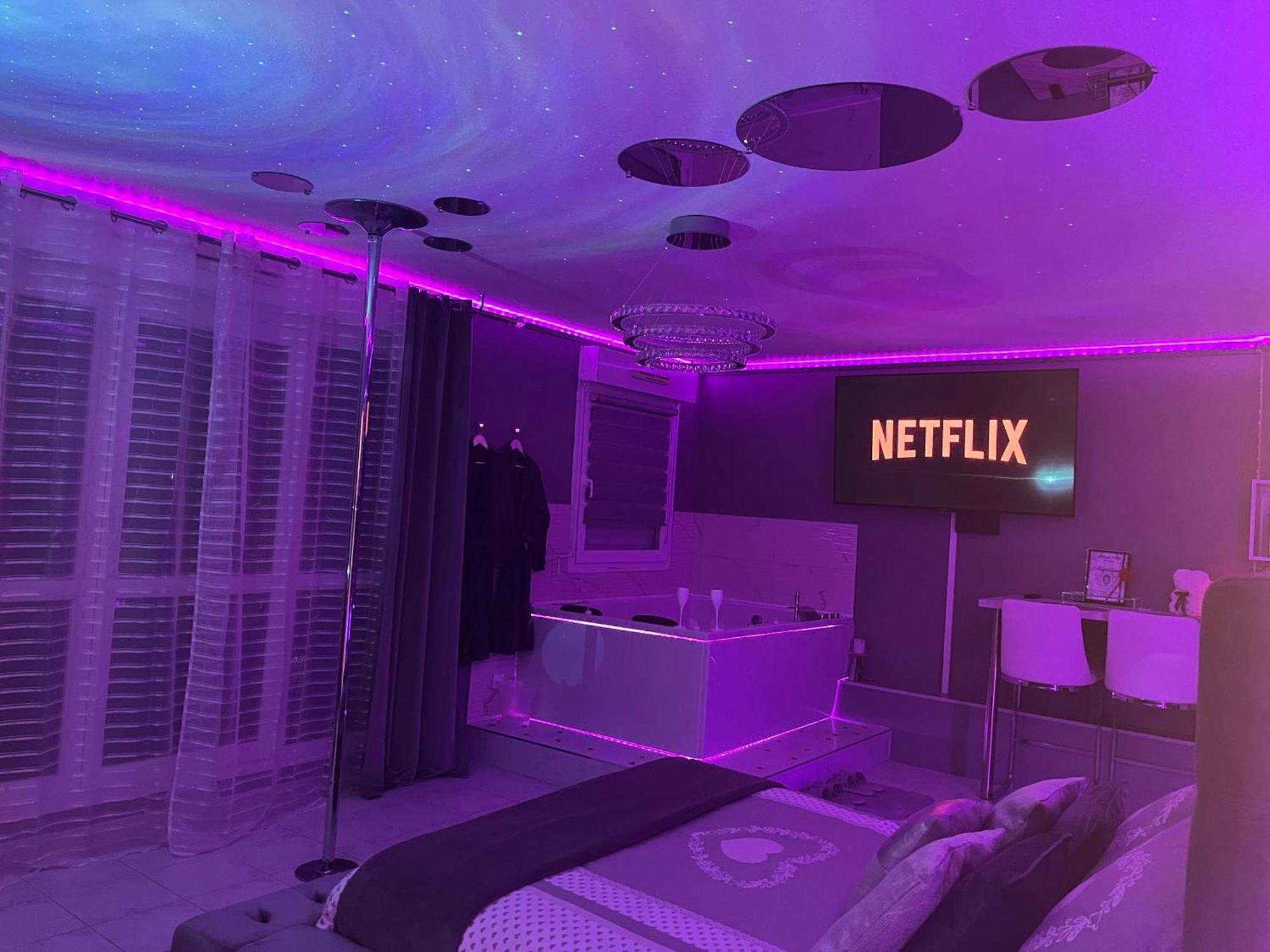 « Le Boudoir D'Elodie » Le Spa Romantique Saint-Leonard  ภายนอก รูปภาพ